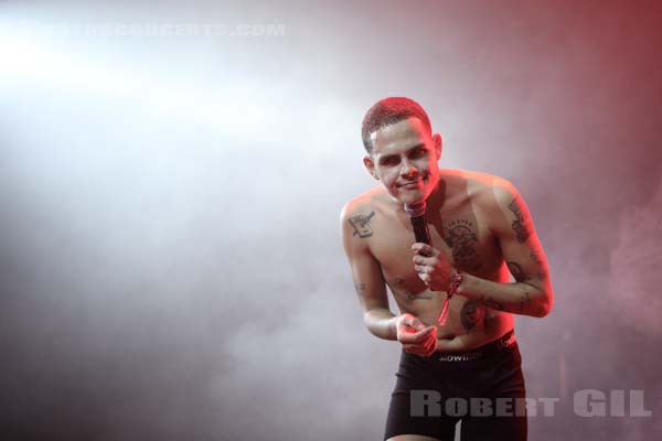 SLOWTHAI - 2019-10-31 - PARIS - Grande Halle de La Villette - Nef - 